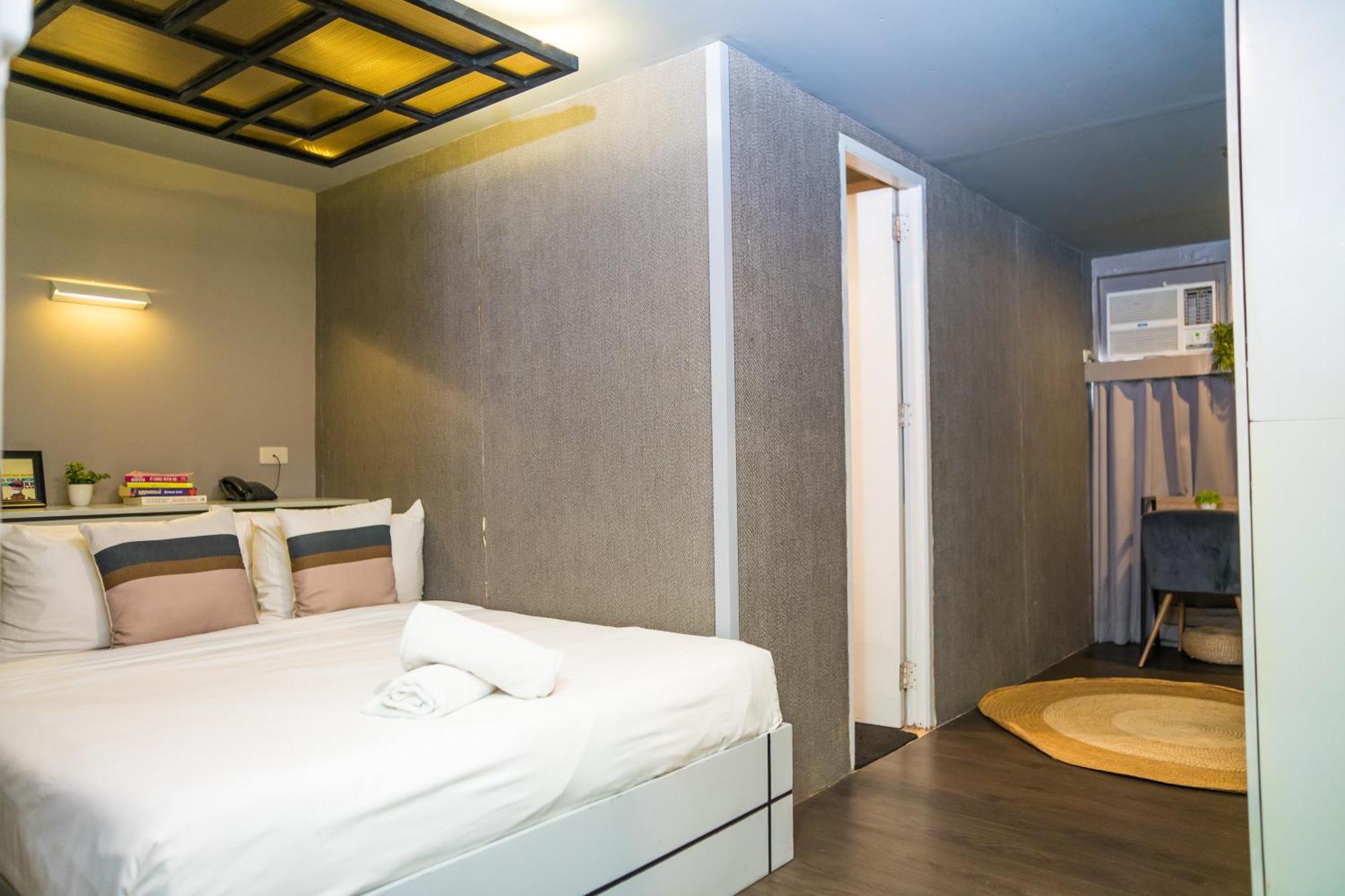 Abraham Manila - Located In Central Makati (Adults Only) Makati City Esterno foto