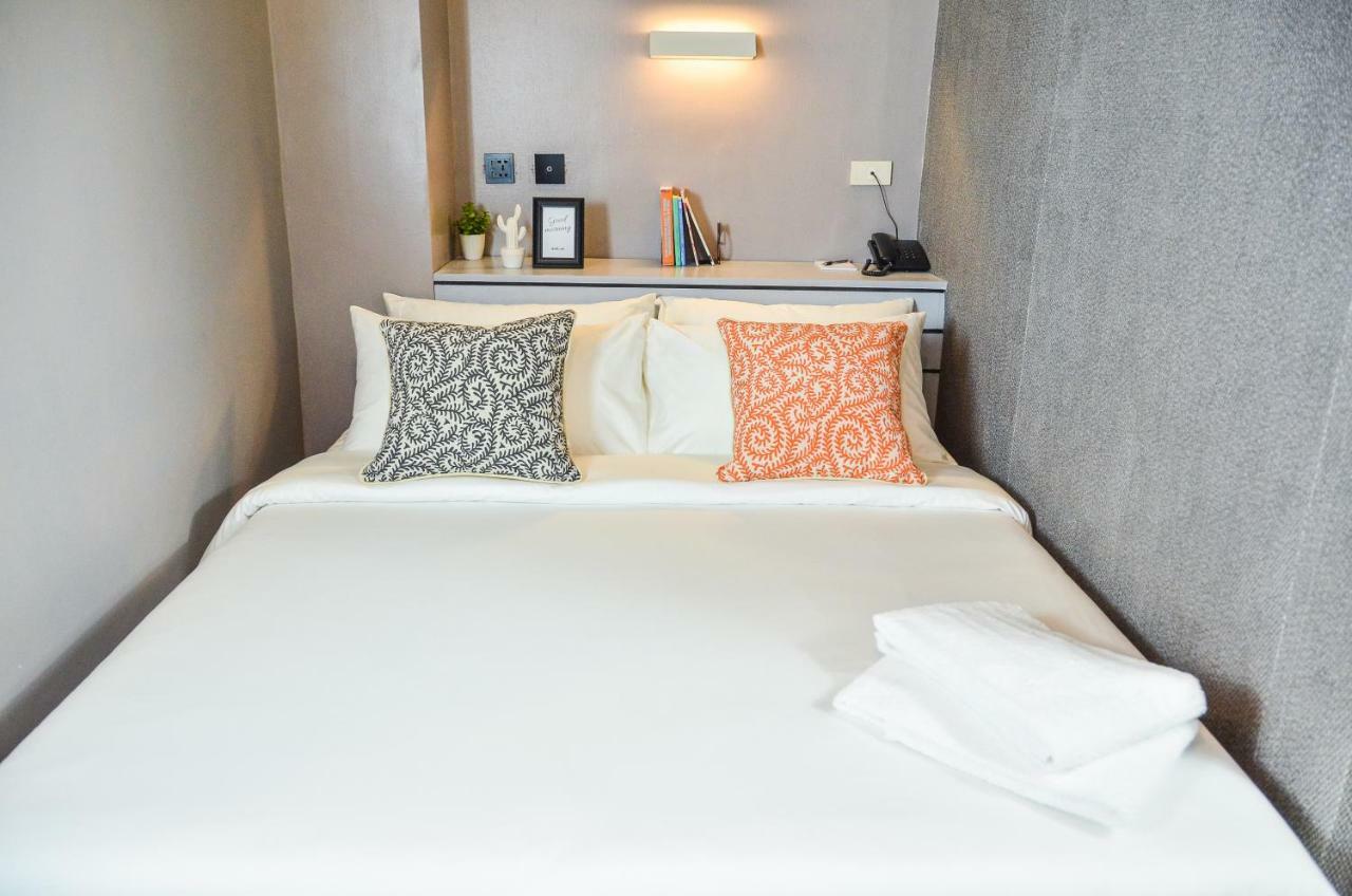 Abraham Manila - Located In Central Makati (Adults Only) Makati City Esterno foto